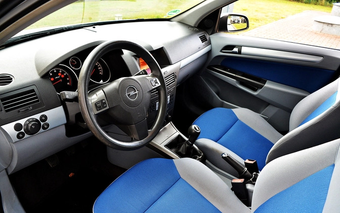 Opel Astra cena 13900 przebieg: 237000, rok produkcji 2004 z Łęknica małe 154